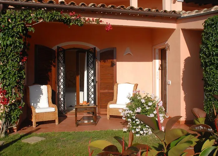 Civico 33 * Baja Sardinia